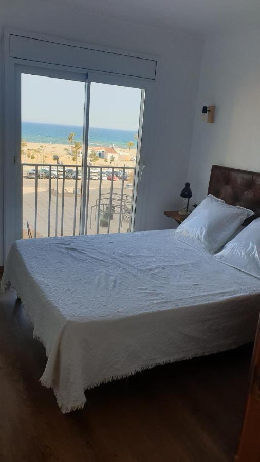 Les Vagues Au Balcon Apartment Empuriabrava Exterior photo